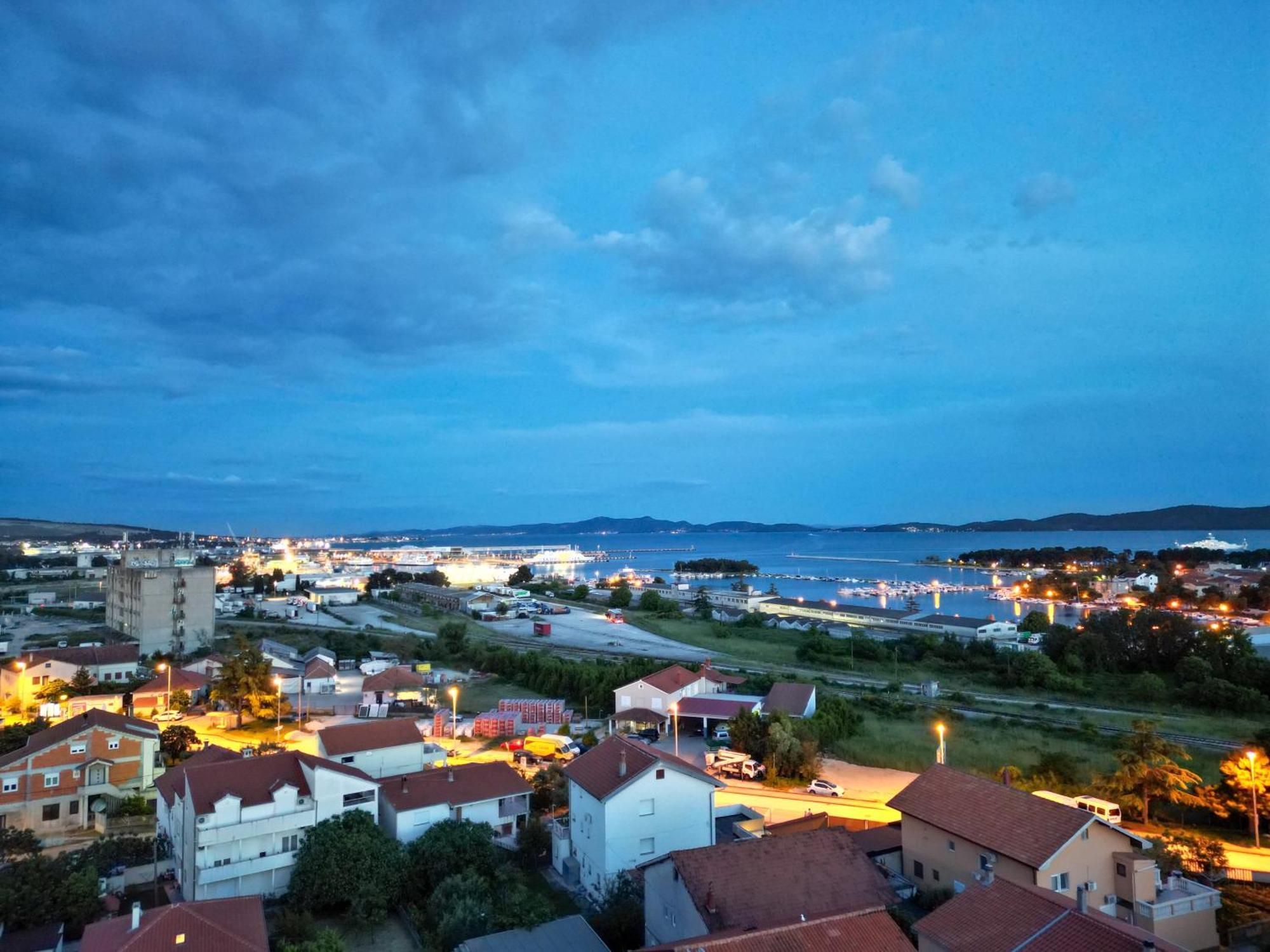 Bernie Apartments With A Pool Zadar Buitenkant foto